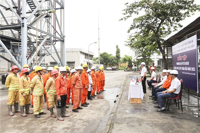Công ty Nhiệt điện Uông Bí diễn tập phương án PCTT&TKCN, ứng phó sự cố tràn dầu năm 2025