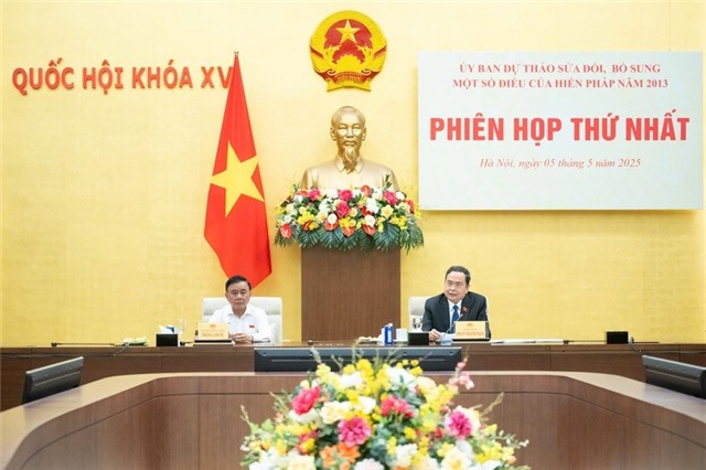 Từ ngày 6/5, lấy ý kiến Nhân dân về dự thảo sửa đổi, bổ sung một số điều của Hiến pháp năm 2013