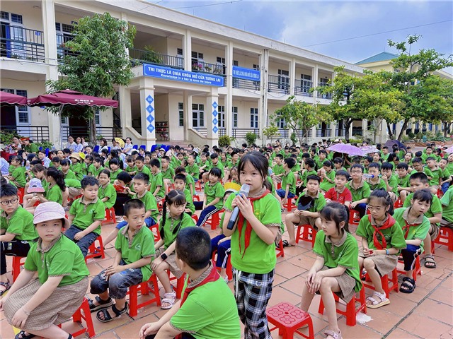 Tuyên truyền công tác ANTT - ATGT cho học sinh Trường Tiểu học Trưng Vương