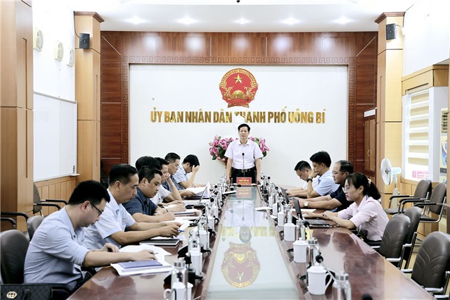 UBND thành phố họp nghe tiến độ giải ngân vốn các dự án đầu tư công, công tác quyết toán, hoàn ứng các dự án trên địa bàn thành phố