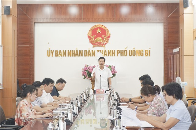 UBND thành phố Uông Bí làm việc với đại diện trang Facebook Người Quảng Ninh về vụ việc hộ ông Trần Văn Du