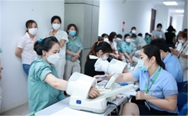 Giảm gánh nặng chi phí y tế, tiến tới miễn viện phí toàn dân từ 2030-2035