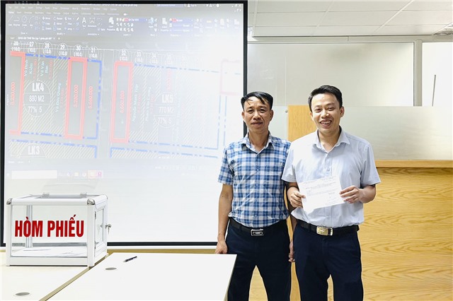 Bốc thăm tái định cư cho các hộ dân bị thu hồi đất thực hiện Dự án tuyến đường Yên Tử kéo dài