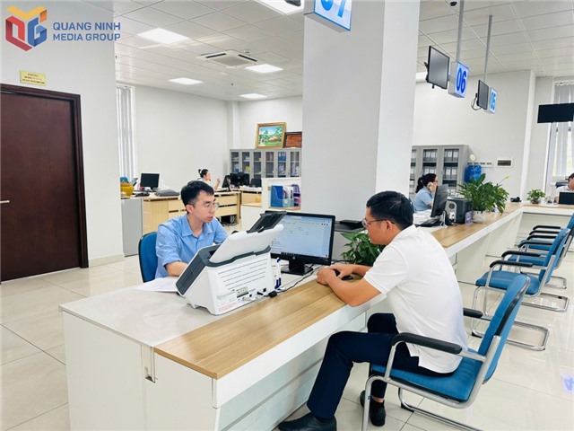 Ngày đầu vận hành thử nghiệm hệ thống giải quyết TTHC diễn ra thuận lợi