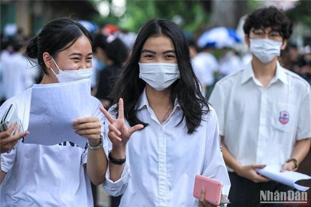 Giáo viên hướng dẫn kỹ năng làm bài Ngữ văn thi tốt nghiệp 2025