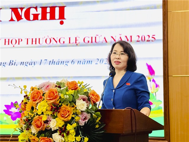 Phó Bí thư Thường trực Tỉnh ủy Trịnh Thị Minh Thanh tiếp xúc cử tri phường Vàng Danh - đơn vị hành chính mới trước kỳ họp HĐND tỉnh giữa năm 2025