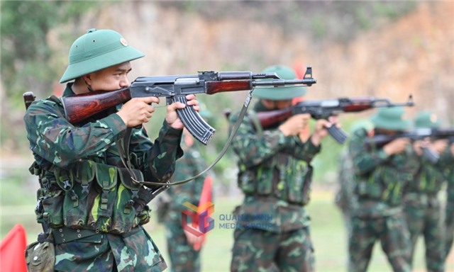 Hành trình trưởng thành của những chiến sĩ mới