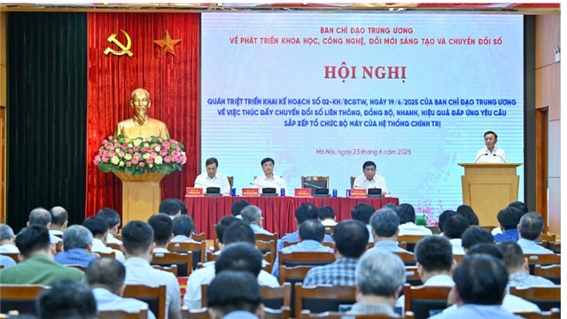 Lấy người dân và doanh nghiệp làm trung tâm trong công tác chuyển đổi số