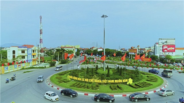 Uông Bí đẩy mạnh tuyên truyền, trang trí, cổ động hướng tới vận hành chính quyền hai cấp và Đại hội Đảng bộ các cấp