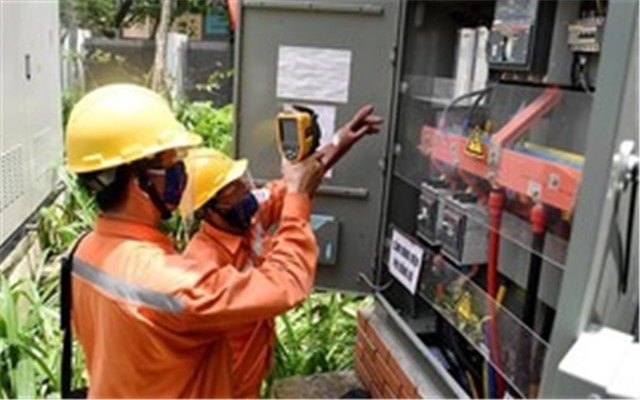 Nắng nóng gay gắt, EVN khuyến cáo khách hàng sử dụng điện tiết kiệm, hiệu quả