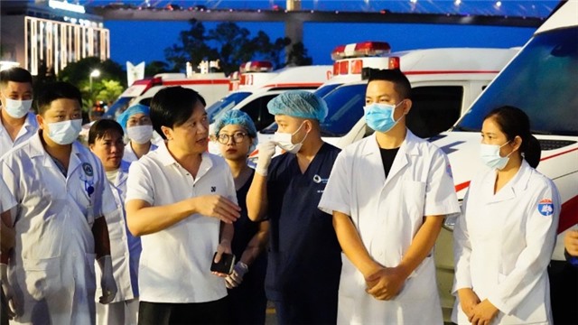 Triển khai đội cấp cứu lưu động, ứng cứu kịp thời người bệnh trong bão số 3