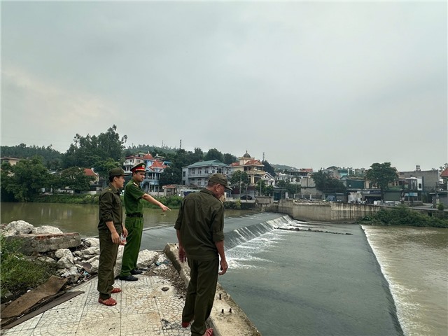 Công an phường Uông Bí chủ động ứng phó với bão số 3 – Wipha