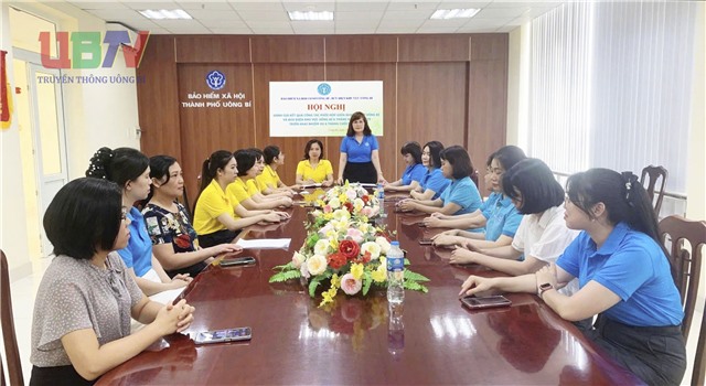 BHXH và Bưu điện Uông Bí phối hợp đẩy mạnh tuyên truyền chính sách bảo hiểm