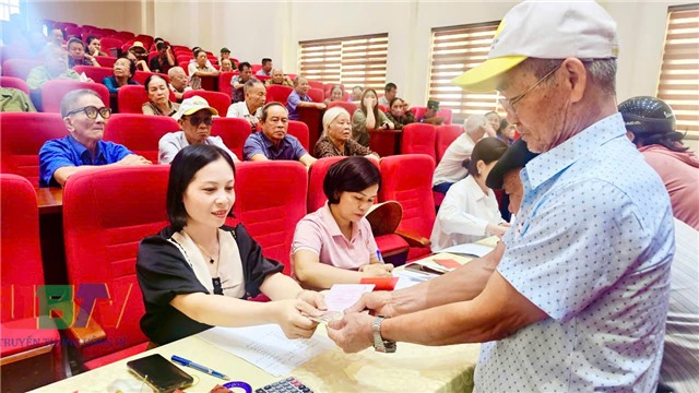 Quảng Ninh phân bổ ngân sách tặng quà tri ân người có công và hỗ trợ các hoạt động nhân kỷ niệm 80 năm Quốc khánh