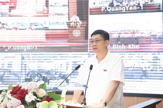 Đoàn đại biểu Quốc hội tỉnh Quảng Ninh tiếp xúc cử tri theo hình thức trực tiếp kết hợp với trực tuyến