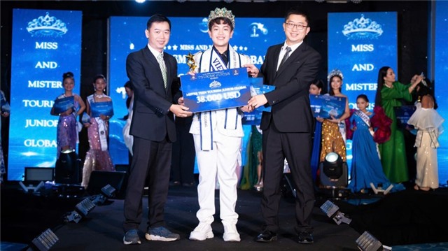 Thí sinh Việt Nam đăng quang Nam vương Du lịch Thanh thiếu niên Toàn cầu 2025 tại Thái Lan