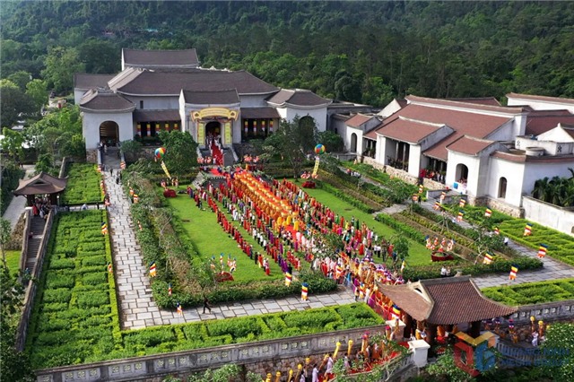 Non thiêng Yên Tử lan toả