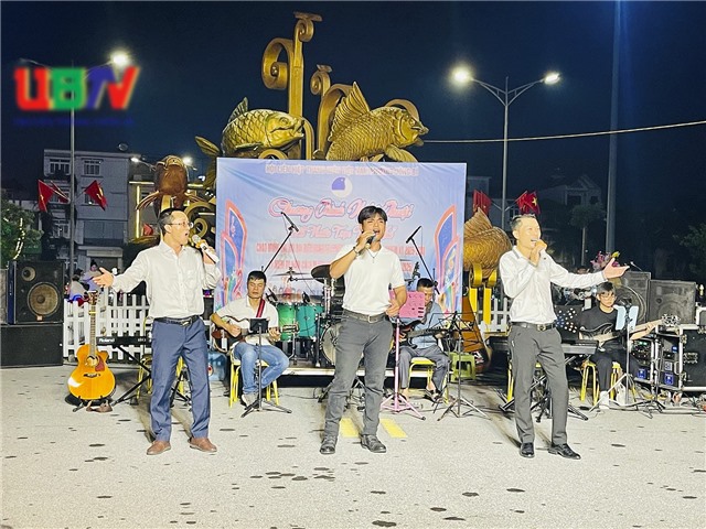 Chương trình nghệ thuật “Đất nước trọn niềm vui” chào mừng Đại hội Đại biểu Đảng bộ phường Uông Bí lần thứ I, kỷ niệm 80 năm cách mạng tháng 8 và Quốc khánh 2/9 