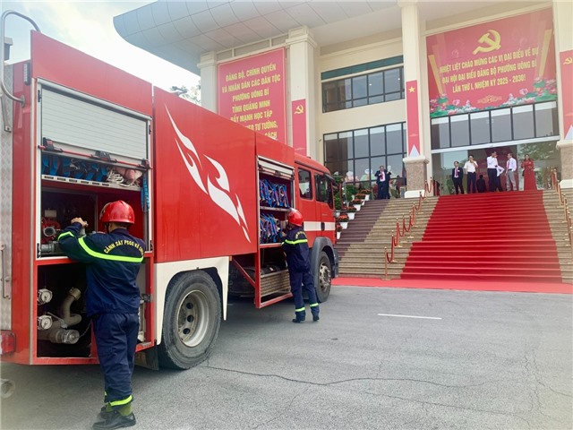 Đội Chữa cháy và Cứu nạn cứu hộ khu vực 2 triển khai công tác đảm bảo an toàn PCCC Đại hội đại biểu Đảng bộ phường Uông Bí