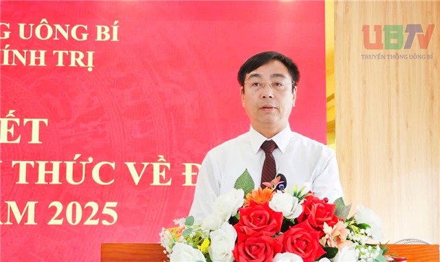 Bế giảng lớp bồi dưỡng nhận thức về Đảng khóa VI năm 2025