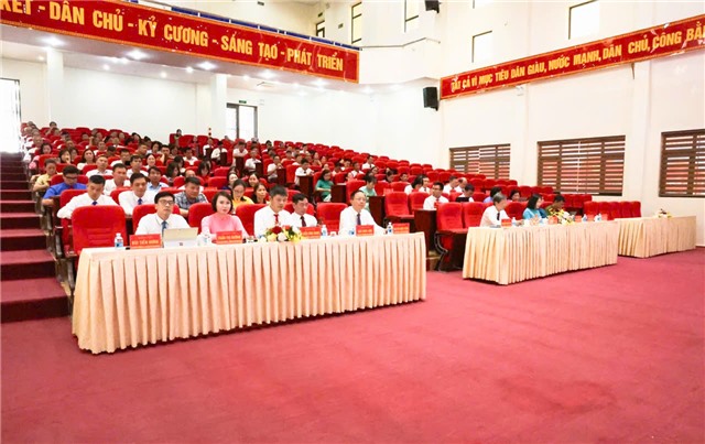 Hội nghị biểu dương điển hình tiên tiến phường Uông Bí lần thứ I, tổng kết phong trào thi đua và công tác tổ chức Đại hội đại biểu Đảng bộ phường Uông Bí lần thứ I, nhiệm kỳ 2025-2030