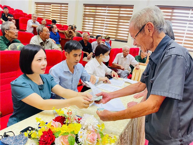 Chi trả hỗ trợ cho người có công, thân nhân người có công với cách mạng, người thờ cúng liệt sỹ và một số đối tượng khác theo Nghị quyết số 56/2025/NQ-HĐND ngày 17/7/2025 của Hội đồng nhân dân tỉnh 