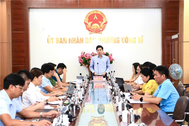 UBND phường Uông Bí giao ban thường kỳ tháng 8/2025