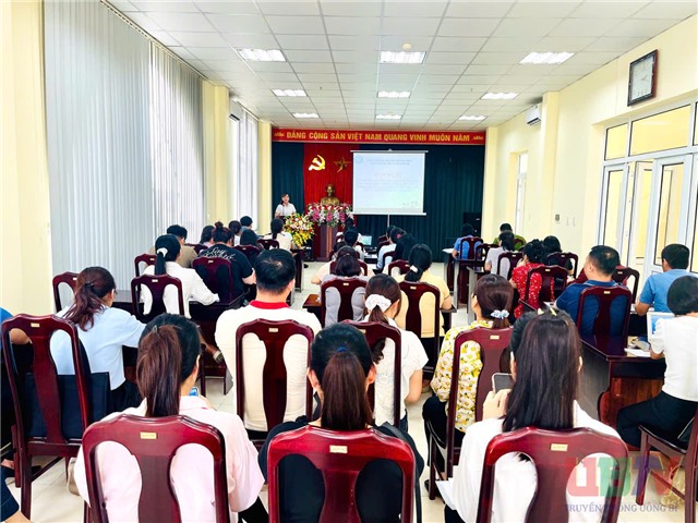 Tuyên truyền, đối thoại với các đơn vị sử dụng lao động về chính sách pháp luật BHXH, BHYT, BHTN, BHTNLĐ-BNN, những điểm mới của Luật BHXH