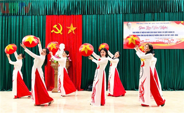 Khu Thanh Sơn 2 giao lưu văn nghệ chào mừng các ngày lễ lớn