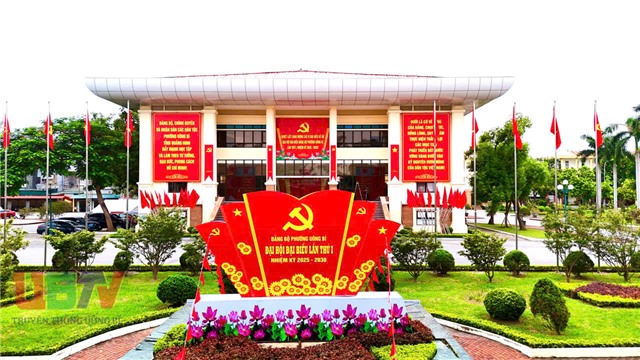 Uông Bí rực rỡ cờ hoa chào mừng Đại hội Đảng bộ phường lần thứ I, nhiệm kỳ 2025 - 2030