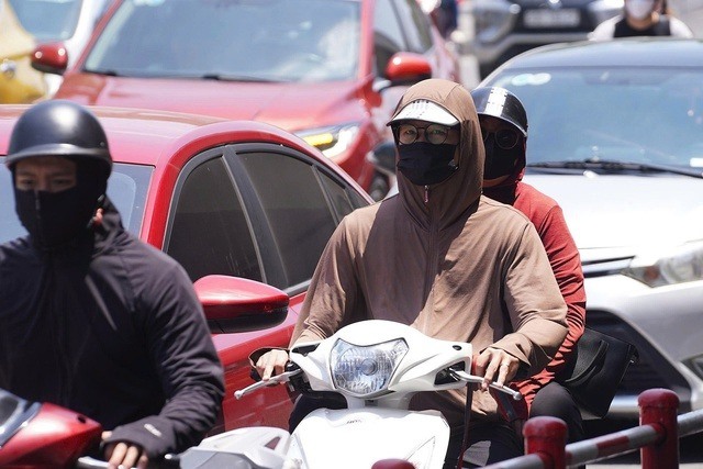 Miền Bắc lại bước vào đợt nắng nóng, nhiệt phổ biến trên 36 độ