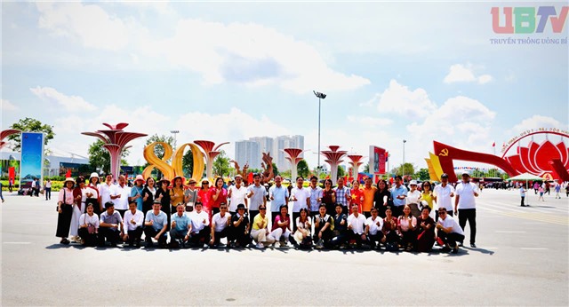 Đoàn công tác phường Uông Bí tham quan triển lãm Triển lãm thành tựu đất nước "80 năm HÀNH TRÌNH ĐỘC LẬP - TỰ DO - HẠNH PHÚC" 