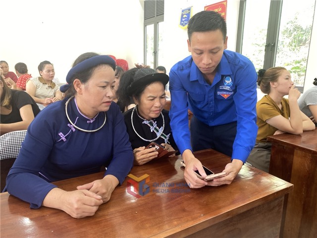 Lan tỏa phong trào "Bình dân học vụ số"