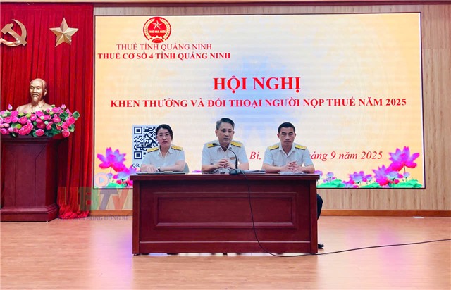 Thuế cơ sở 4, tỉnh Quảng Ninh khen thưởng và đối thoại với người nộp thuế năm 2025