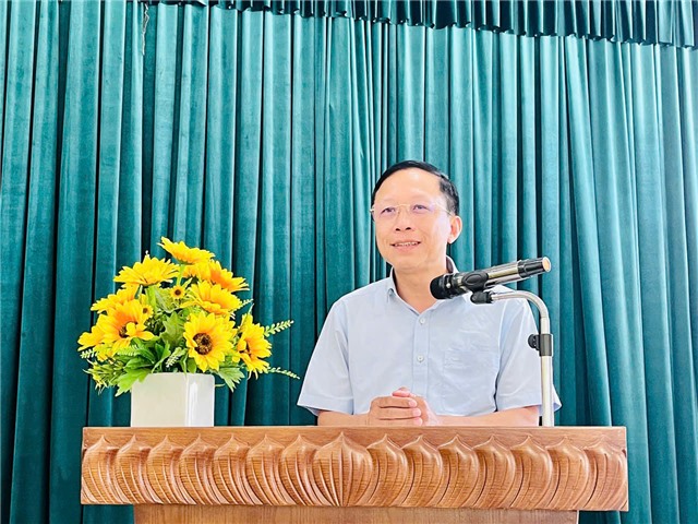 Đồng chí Bí thư Đảng ủy phường Uông Bí Nguyễn Chiến Thắng dự sinh hoạt chi bộ khu phố Thanh Sơn 2