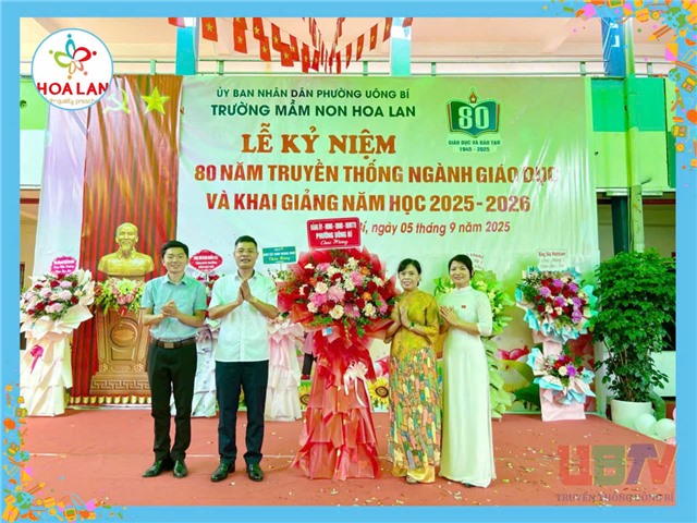 Đồng chí Chủ tịch Uỷ ban MTTQ phường Nguyễn Hồng Quang dự khai giảng tại Trường Mầm non Hoa Lan 