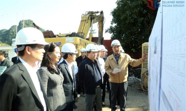 Bí thư Tỉnh uỷ làm việc với Sở Y tế và Bệnh viện Việt Nam Thuỵ Điển - Uông Bí