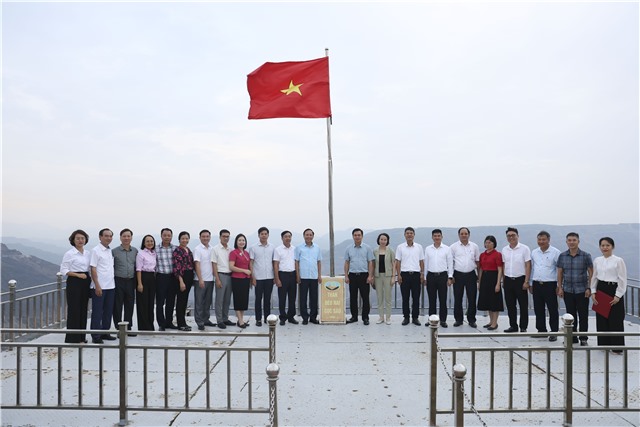 ĐOÀN CÔNG TÁC ĐẢNG ỦY PHƯỜNG UÔNG BÍ THĂM QUAN, TRAO ĐỔI KINH NGHIỆM TẠI CÔNG TY CP THAN ĐÈO NAI – CỌC SÁU, TKV