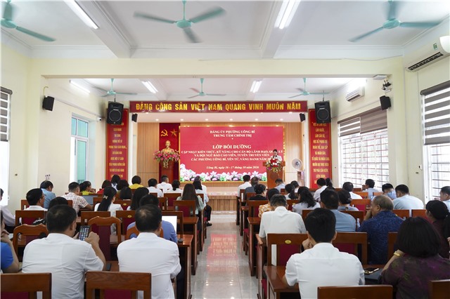 Lớp cập nhật kiến thức, kỹ năng cho cán bộ lãnh đạo, quản lý và đội ngũ Báo cáo viên, Tuyên truyền viên năm 2026 