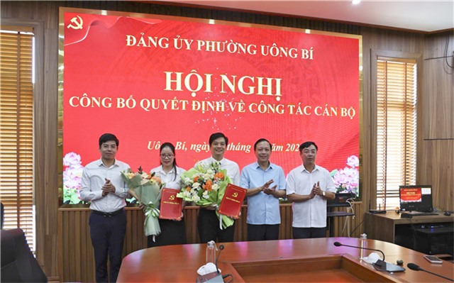 Hội nghị công bố quyết định về công tác cán bộ