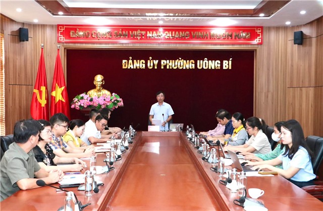 PHƯỜNG UÔNG BÍ GIAO BAN CÁC CƠ QUAN THAM MƯU, GIÚP VIỆC ĐẢNG ỦY, TRUNG TÂM CHÍNH TRỊ, MTTQ VÀ CÁC TỔ CHỨC CHÍNH TRỊ - XÃ HỘI