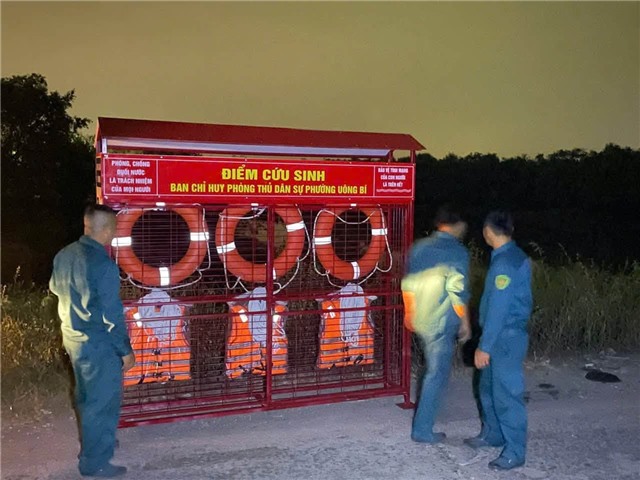 BAN CHỈ HUY PHÒNG THỦ DÂN SỰ PHƯỜNG UÔNG BÍ HOÀN THÀNH BỐ TRÍ CÁC ĐIỂM CỨU SINH TRÊN ĐỊA BÀN