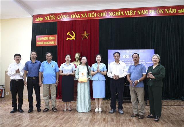 Uông Bí thí điểm mô hình “Nhà văn hóa số” tại khu phố Quang Trung 1