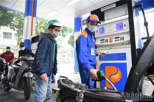 CÙNG SUY NGẪM: Rút ngắn khoảng cách từ nguồn hàng đến người tiêu dùng