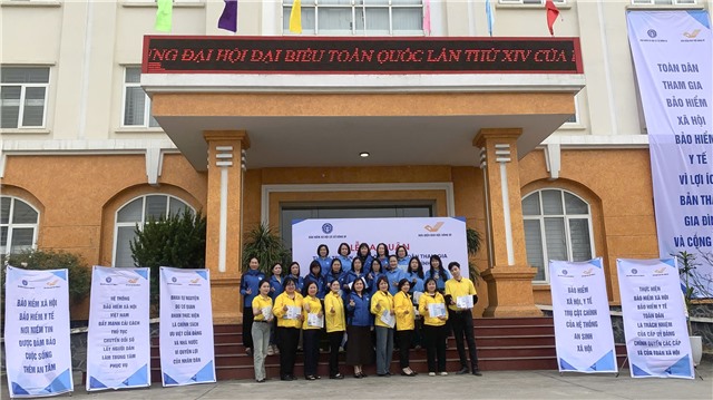 UÔNG BÍ: RA QUÂN TUYÊN TRUYỀN BHXH TỰ NGUYỆN, BHYT HỘ GIA ĐÌNH HƯỚNG TỚI KỶ NIỆM 31 NĂM THÀNH LẬP NGÀNH BHXH VIỆT NAM