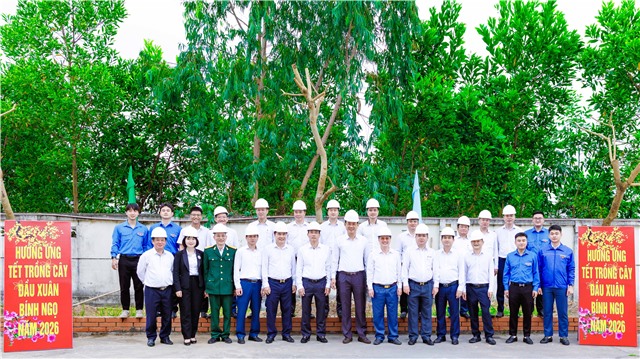 Công ty kho vận Đá Bạc - Vinacomin: Sôi nổi Tết trồng cây đầu xuân mới