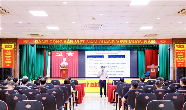 CÔNG TY KHO VẬN ĐÁ BẠC - VINACOMIN: Huấn luyện an toàn, vệ sinh viên định kỳ cho người lao động thuộc đối tượng nhóm 6 (an toàn viên)