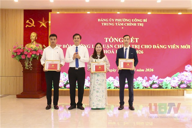 Trung tâm chính trị Uông Bí: Tổng kết lớp Bồi dưỡng lý luận chính trị cho Đảng viên mới khóa I/2026