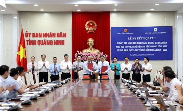 UBND tỉnh ký kết hợp tác với Viện Hàn lâm Khoa học và Công nghệ Việt Nam