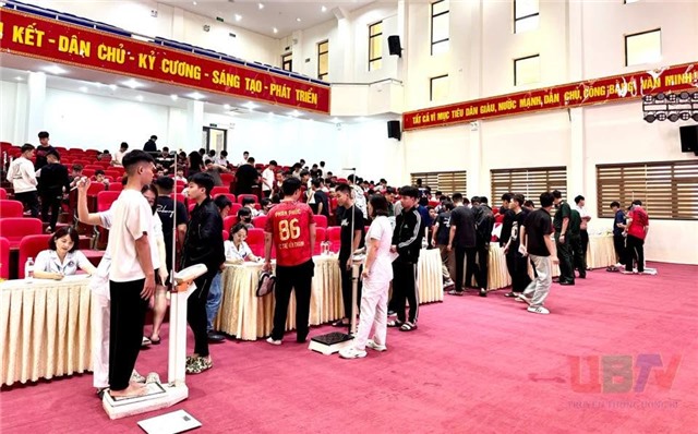 Phường Uông Bí tổ chức đăng ký nghĩa vụ quân sự lần đầu năm 2026